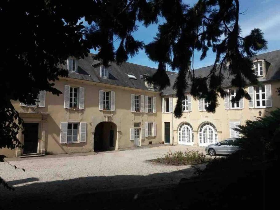 Appartamento Logis Du Parc By Melrose Bayeux Esterno foto